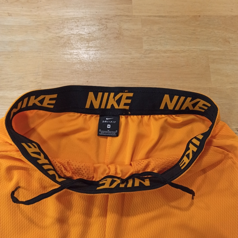 NIKE MEN'S TEAM DRI FIT FLEX WOVEN SHORT (WITH POCKETS) medium - Picture 9 of 15